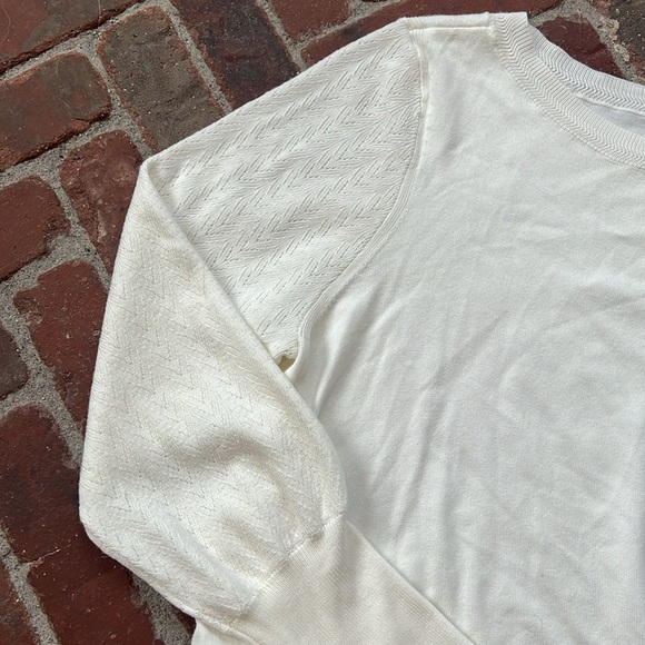 NWT Chico’s Pullover Sweater pointelle sleeves - Picture 5 of 5